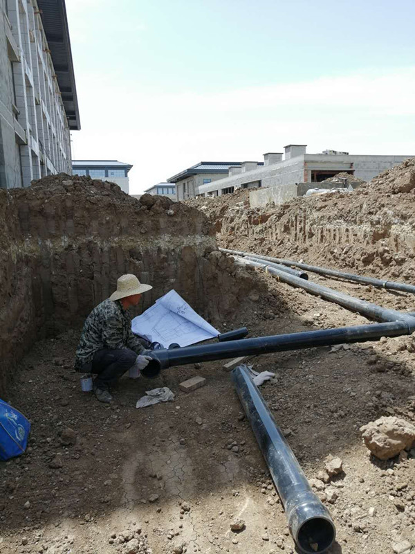 現(xiàn)場彎頭粘接